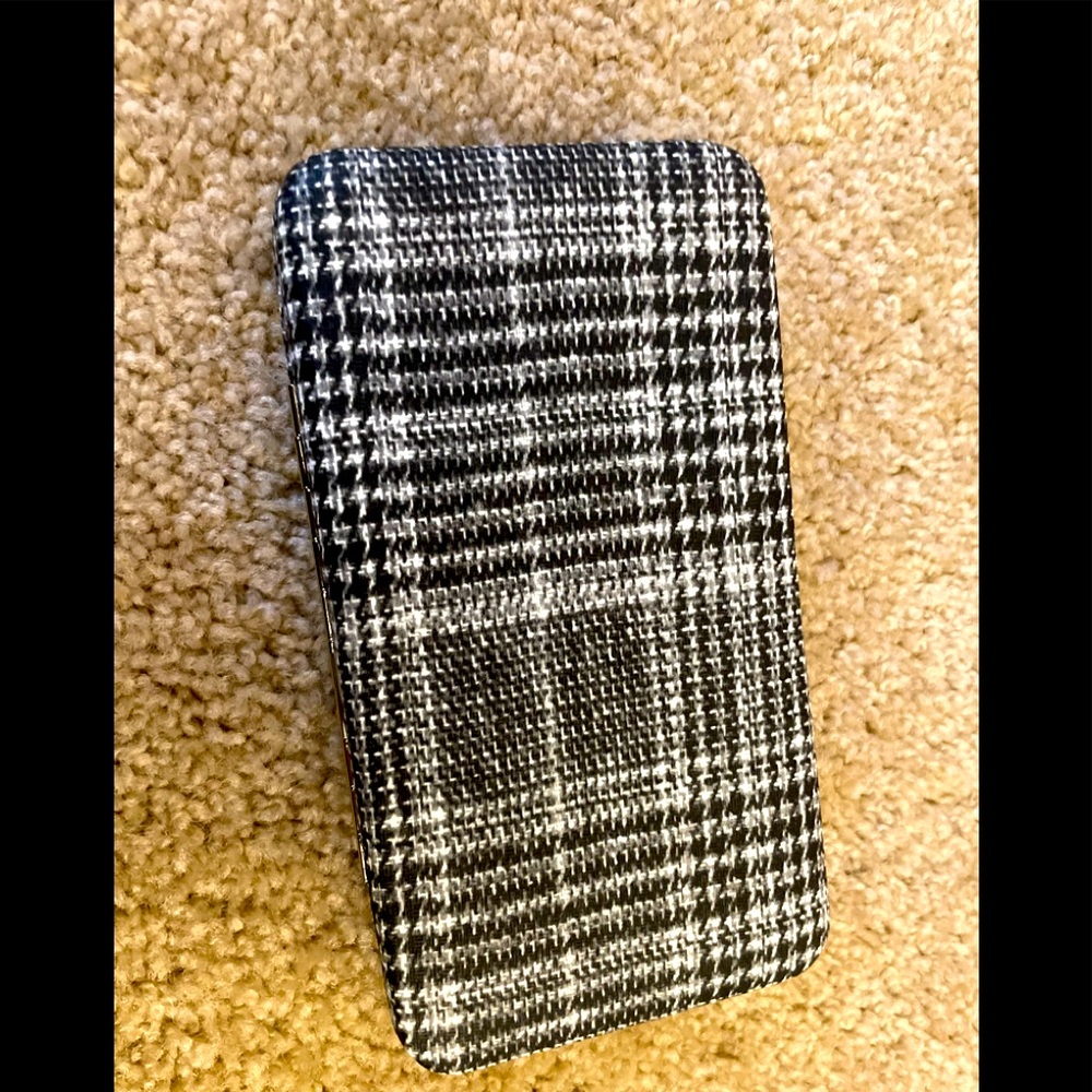 Mundi Black White Plaid Case Closed Travel Clip wallet with mirror